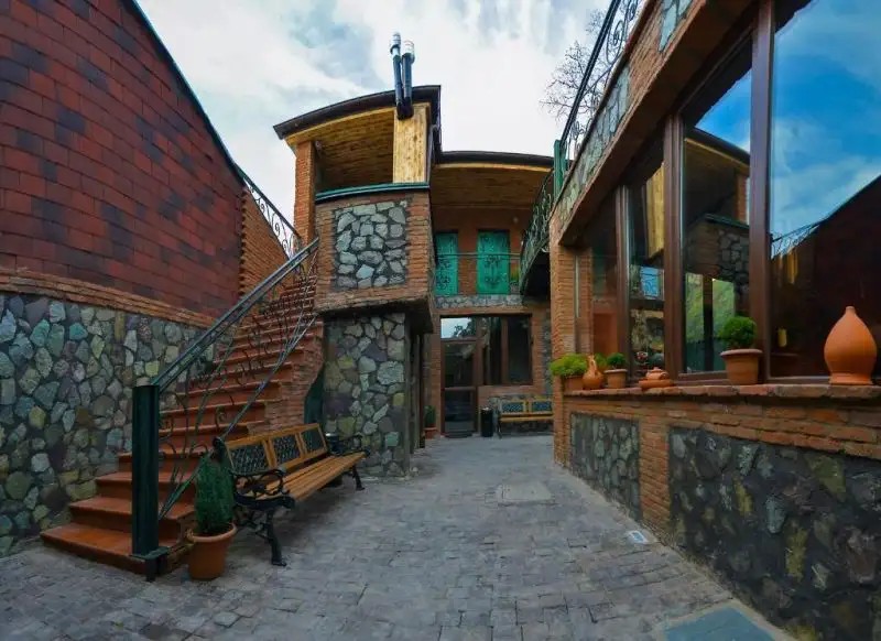 HOTISI HOTEL