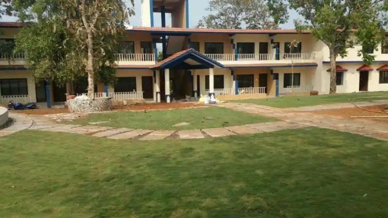 HILLROCK RESORT TIRACOL