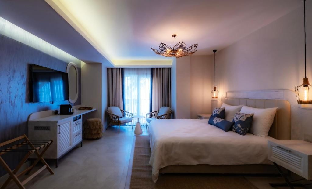 SUUM BODRUM ADULTS ONLY 16+ (EX. CAMELOT)