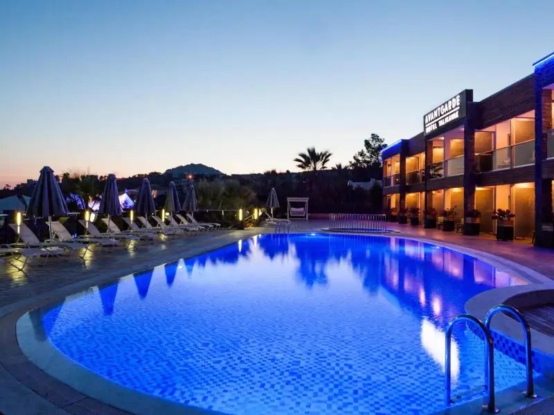 AVANTGARDE YALIKAVAK