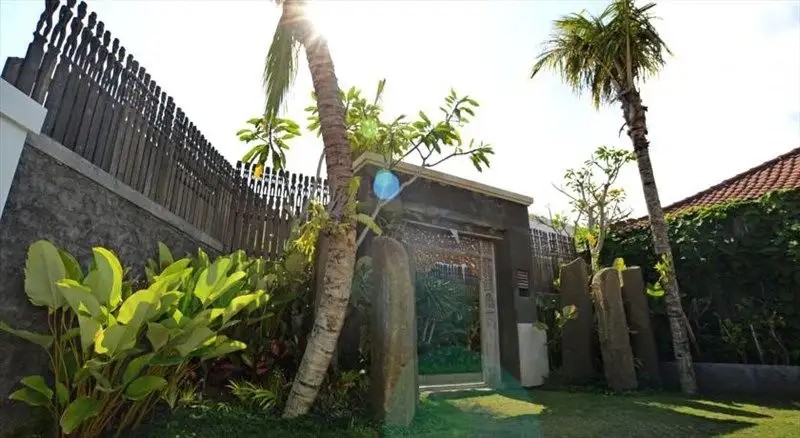 ALAM BIDADARI SEMINYAK