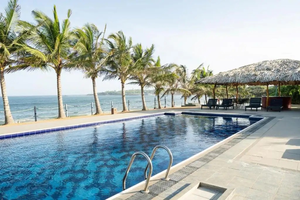 PEACOCK BEACH HOTEL