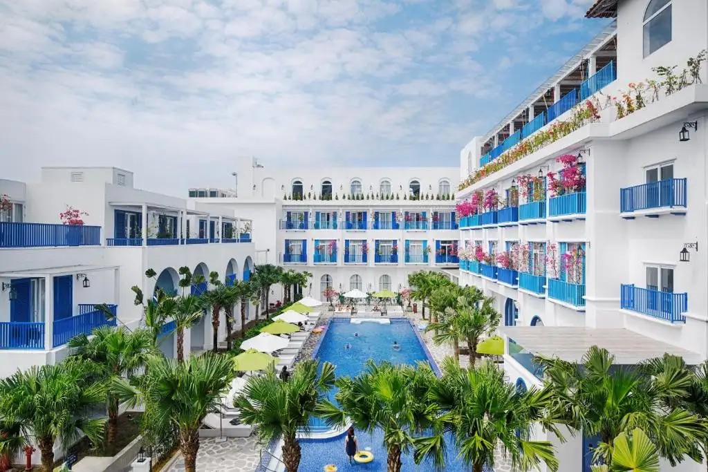 RISEMOUNT PREMIER RESORT