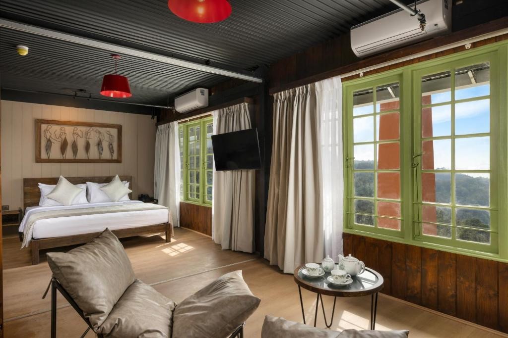 NEWBURGH ELLA THE TEA FACTORY RESORT