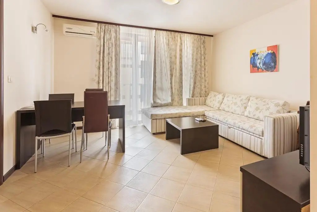 TARSIS CLUB & SPA APT