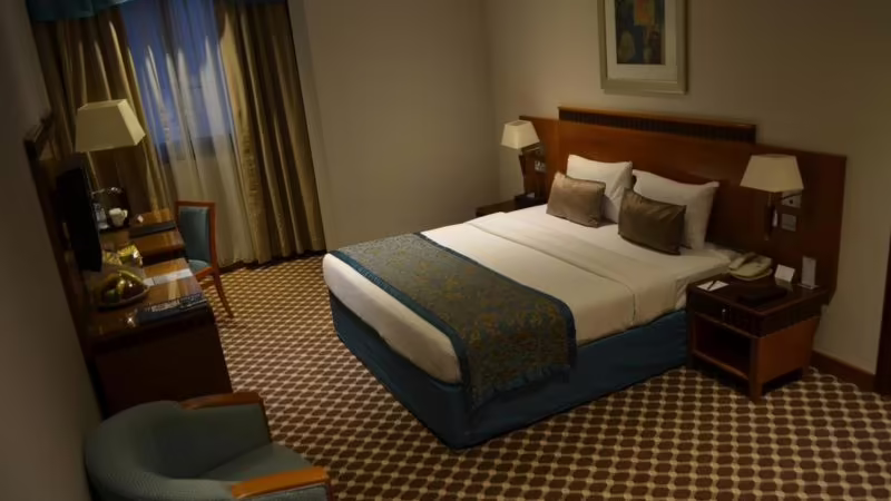 GOLDEN TULIP SUITES DUBAI