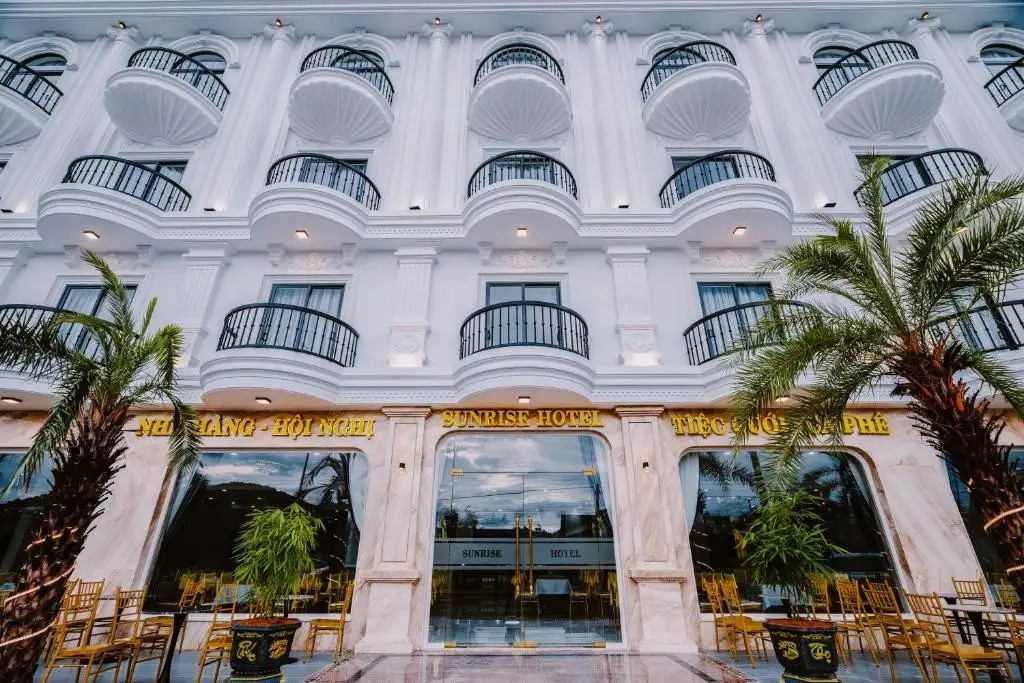 SUNRISE HOTEL HA TIEN