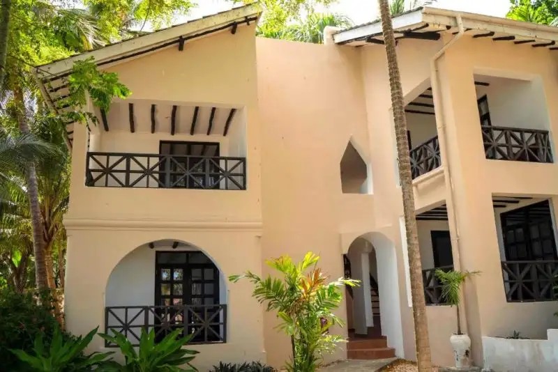 JUNGLE PARADISE BEACH RESORT