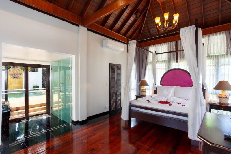 honeymoon pool villa