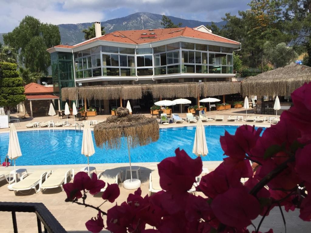 TELMESSOS SELECT ADULTS ONLY 16+