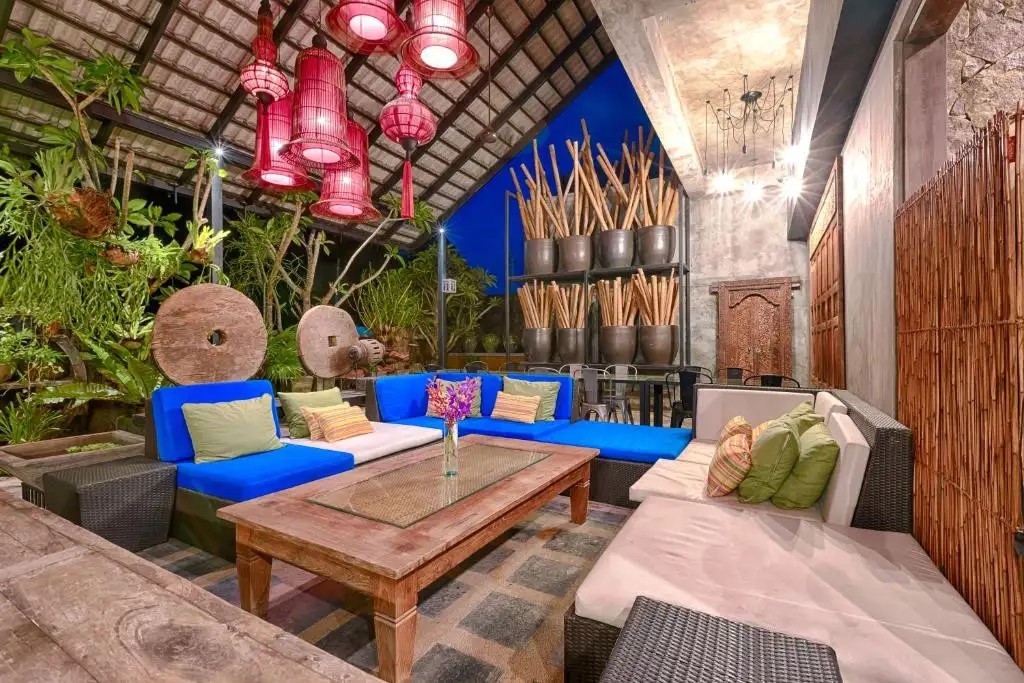 LOT 33 BOUTIQUE HOTEL