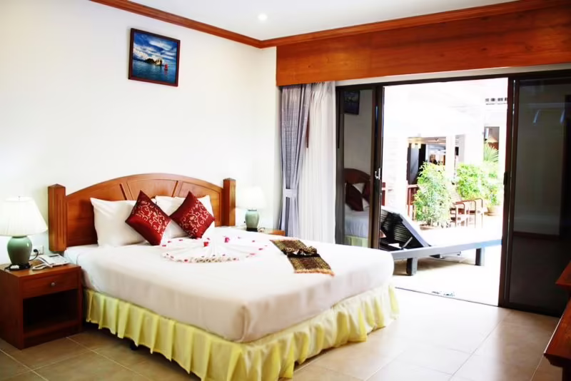 MT HOTEL PATONG