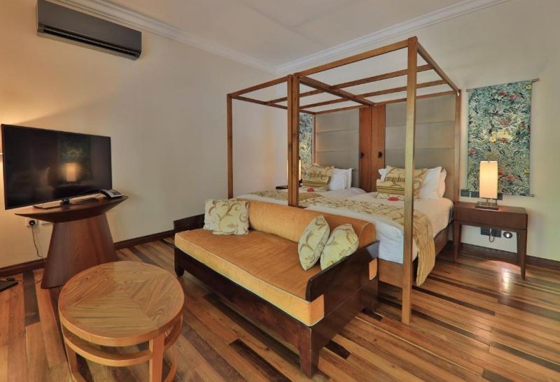 presidential suite pool villa