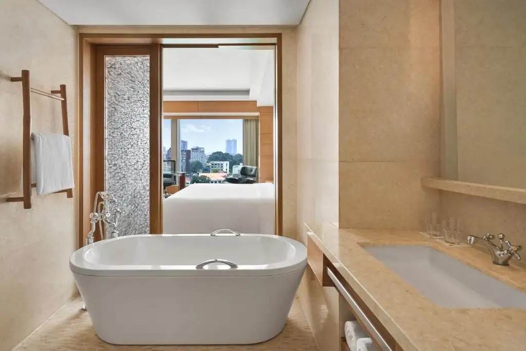 JW MARRIOTT HOTEL & SUITES SAIGON