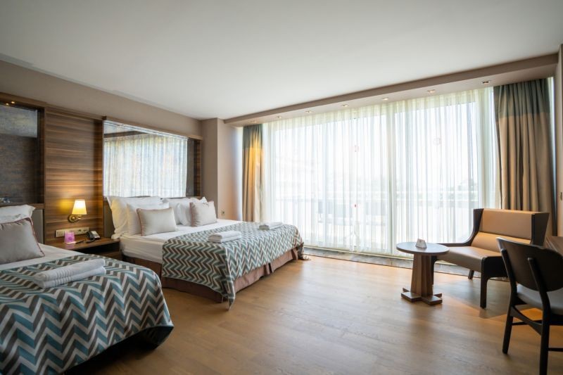 deluxe direct sea view