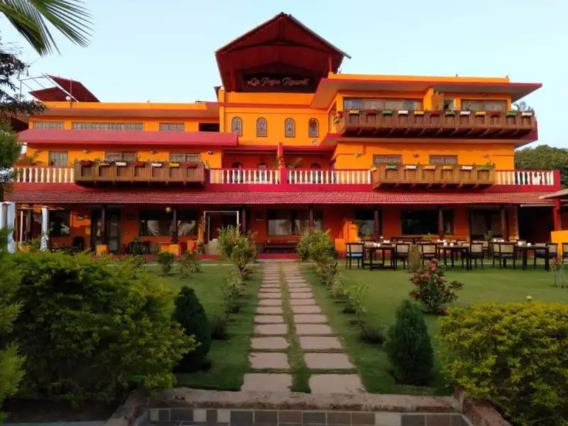 LA PAPA RESORT