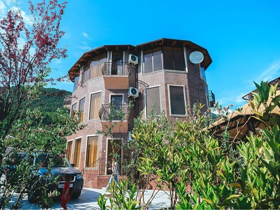 VILLA FAMILIA (ВИЛЛА ФАМИЛИЯ)