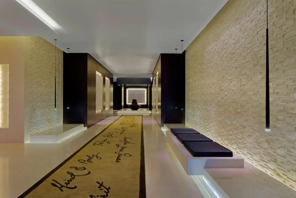 LE MERIDIEN DUBAI HOTEL & CONFERENCE CENTRE