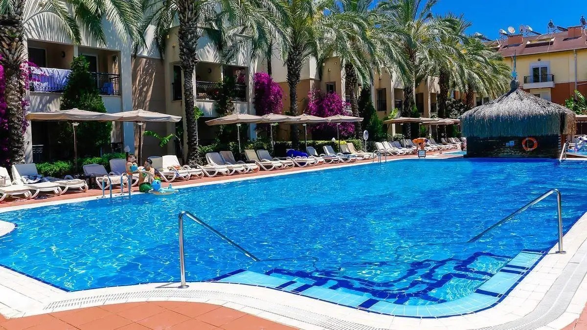 GRAVEL HOTELS SELECT (EX. SEVEN SEAS GRAVEL SELECT)