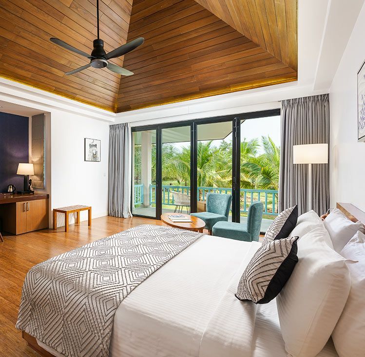 deluxe chalet with outdoor balcony