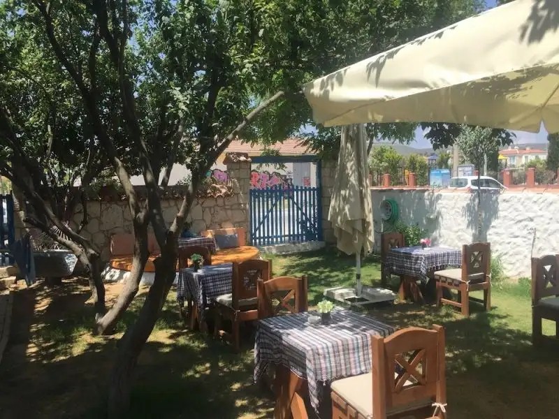 TUANA BUTIK