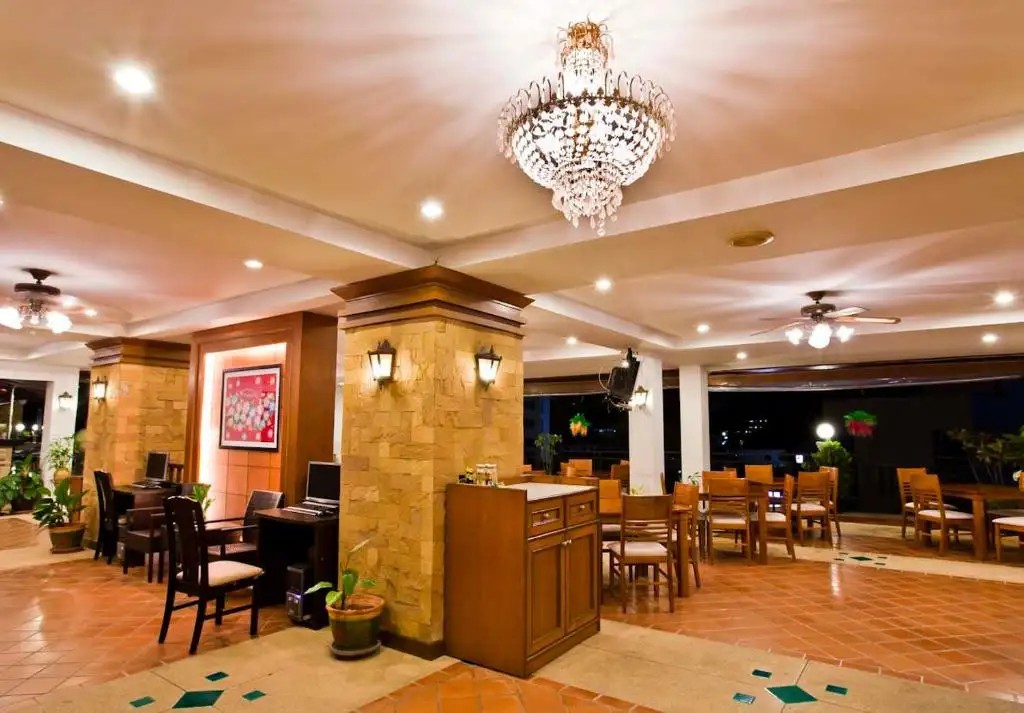 JIRAPORN HILL RESORT