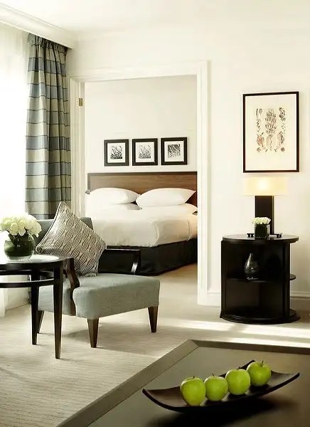 HYATT REGENCY CHURCHILL