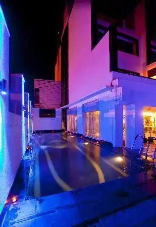 L HOTEL EDEN