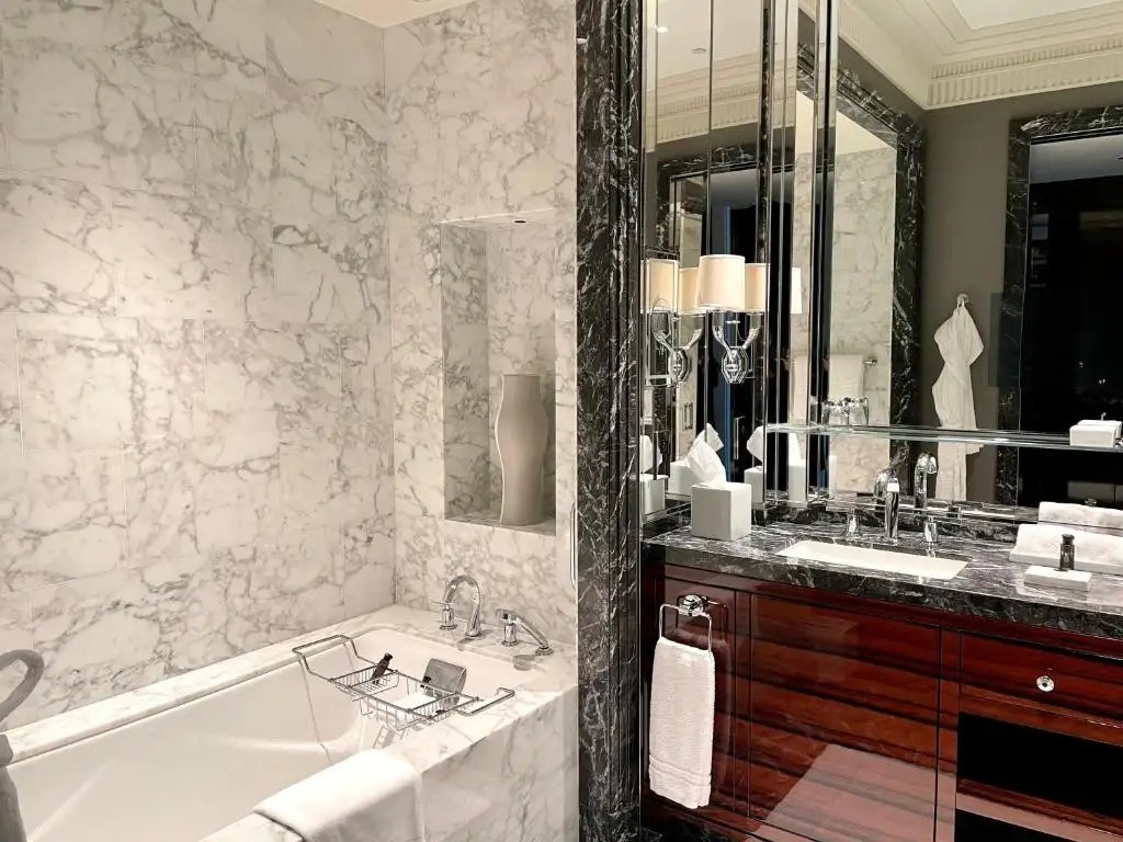 FOUR SEASONS BAHRAIN BAY