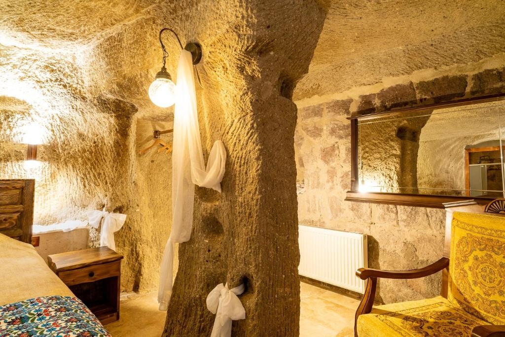 CAPPADOCIA INANS CAVE