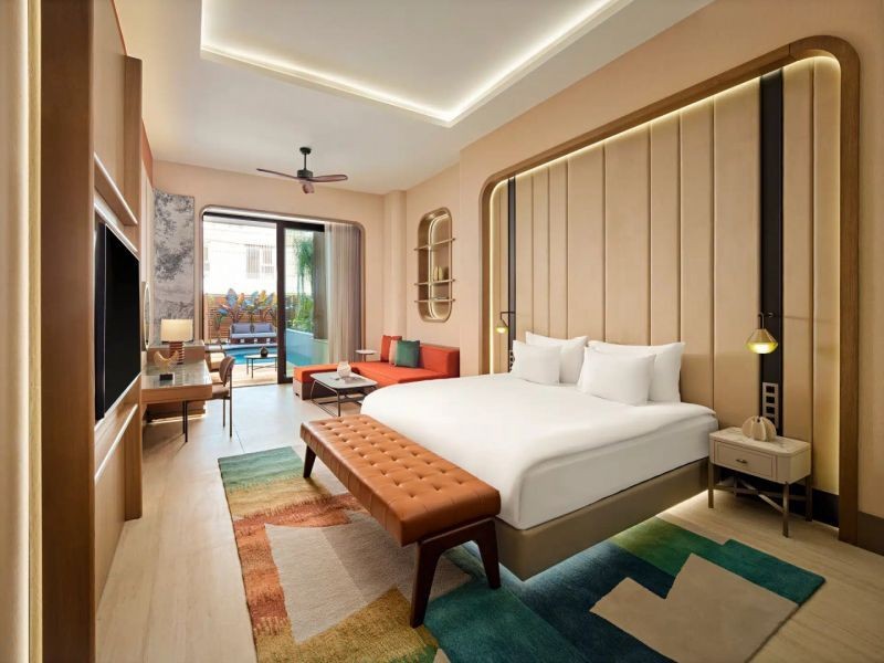 pool suite