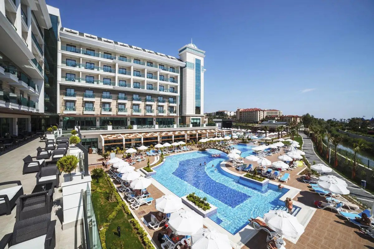 LUNA BLANCA RESORT & SPA