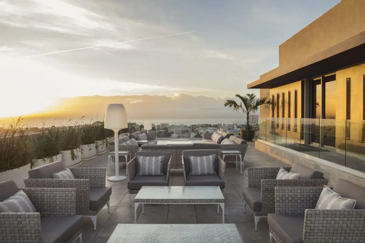 EL EMBAJADOR A ROYAL HIDEAWAY HOTEL (EX. OCCIDENTAL)