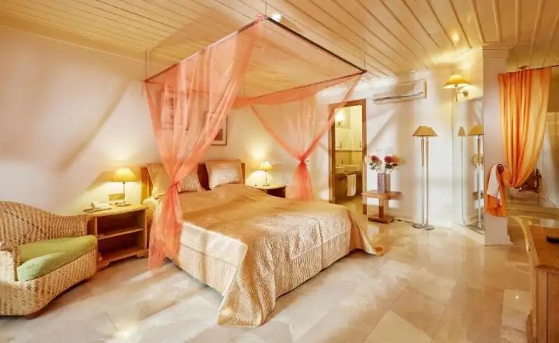 OYSTER RESIDENCES BOUTIQUE