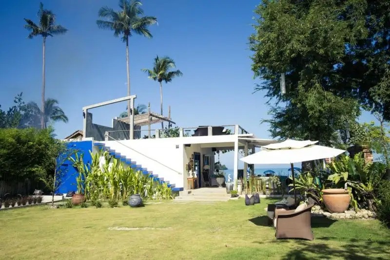 THE WHITE KNOT RESORT
