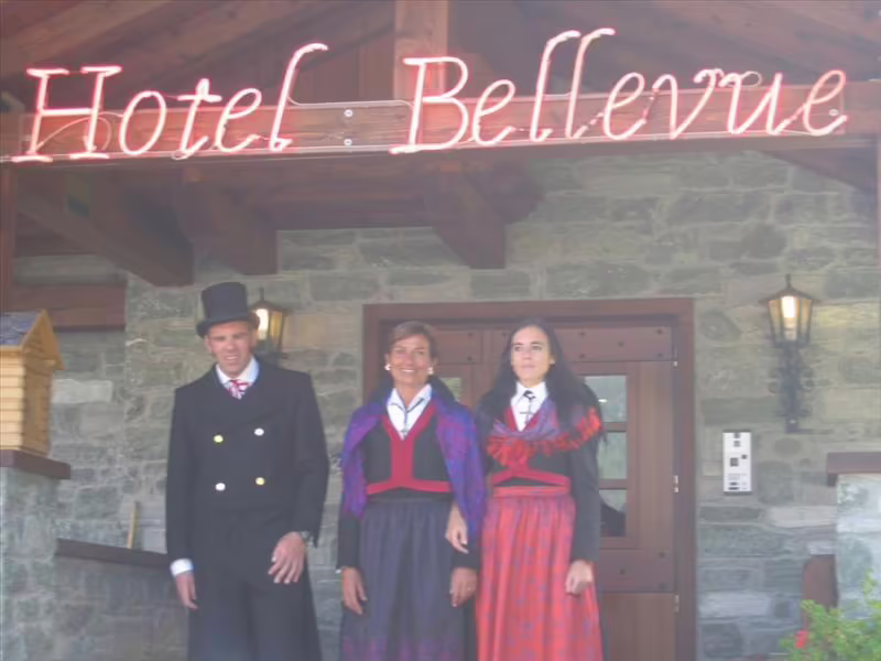 BELLEVUE CHAMPOLUC