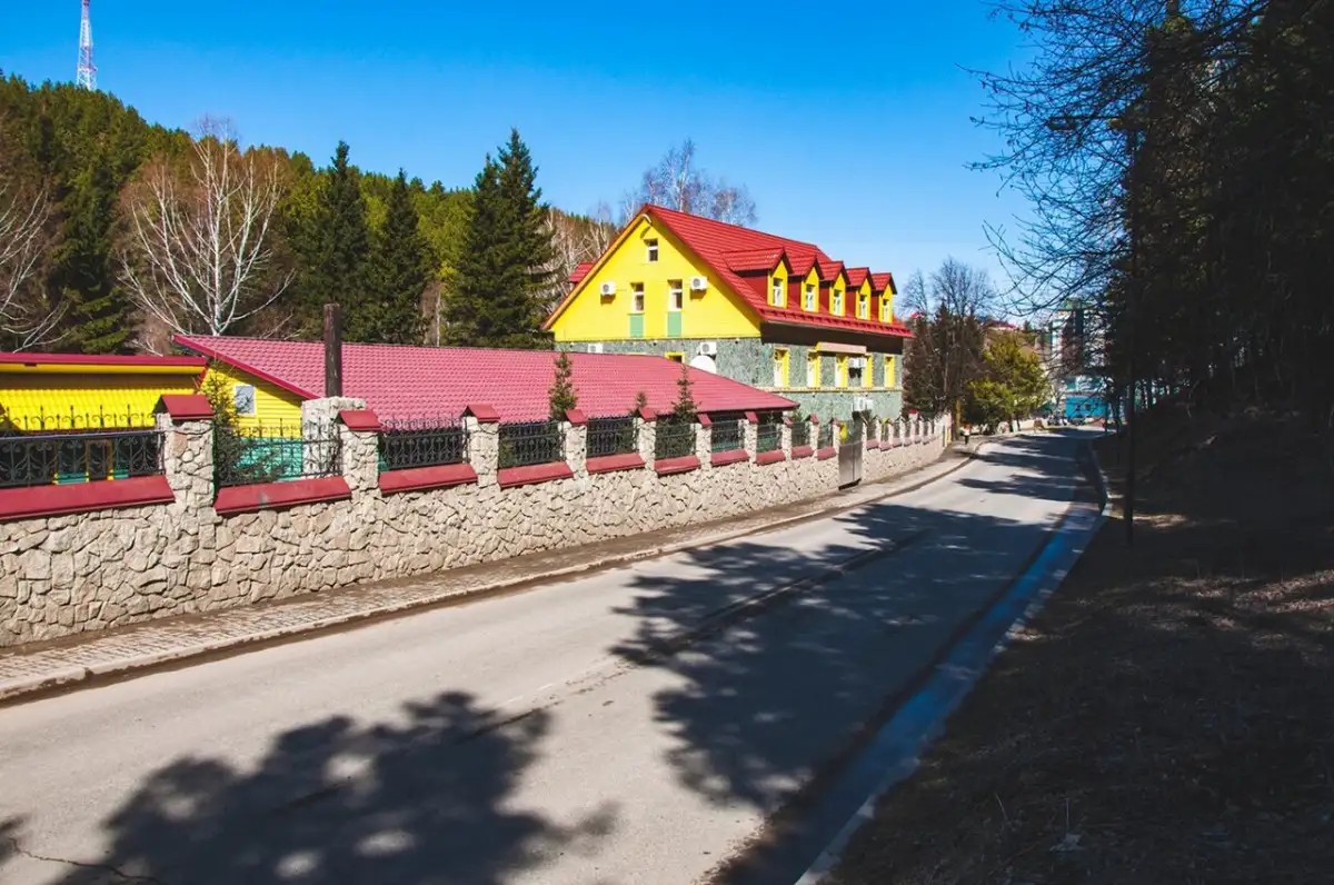 СТАРЫЕ ДРУЗЬЯ