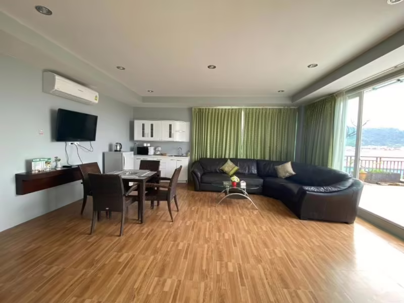 77 PATONG HOTEL & SPA