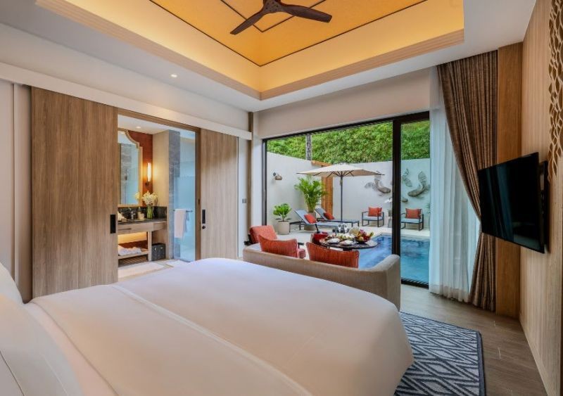 deluxe pool villa