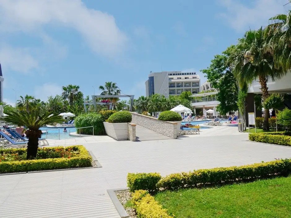 TERRACE ELITE RESORT