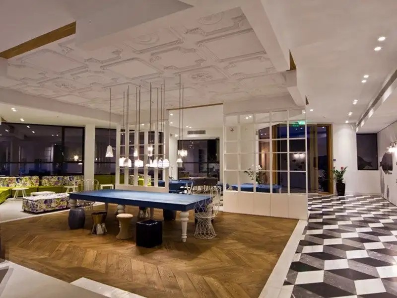 AQUA BAY & WATERPARK