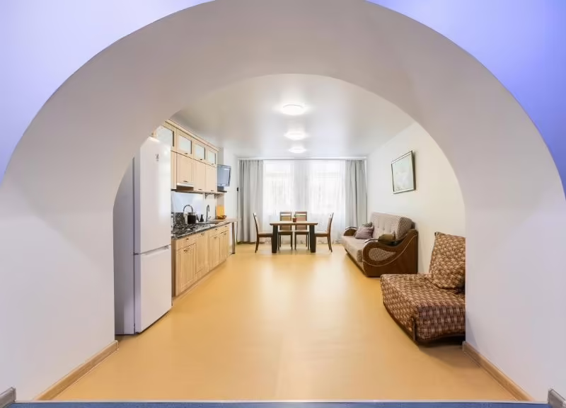 SUTKI RENT У ИСААКИЕВСКОГО СОБОРА