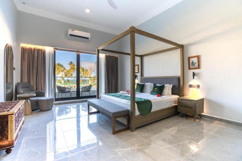 room with patio sea view and private walk-in pool