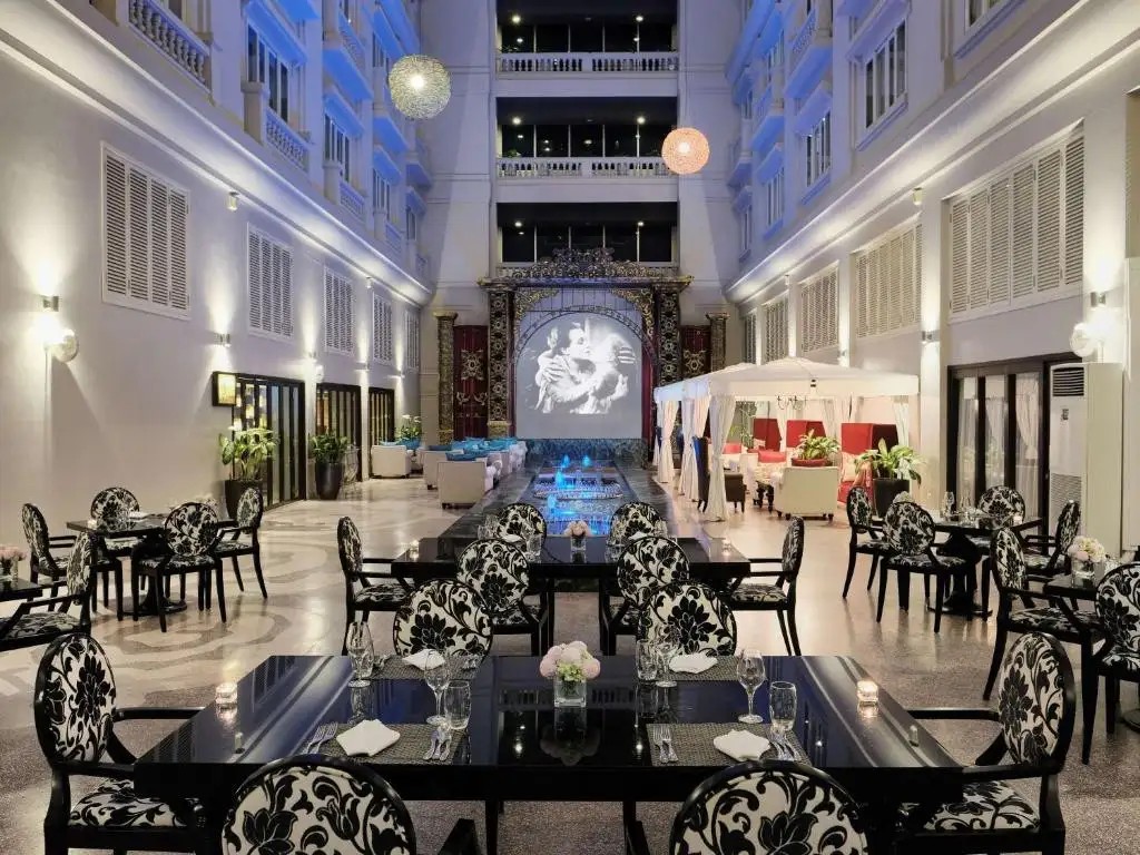 DE L OPERA HANOI
