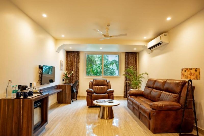 casa royal suite (luxury suite)