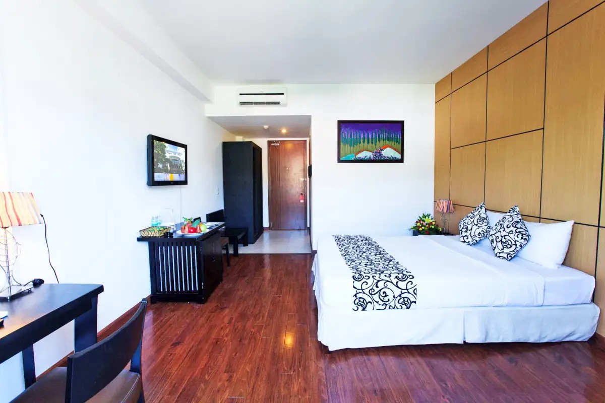 PARAGON VILLA