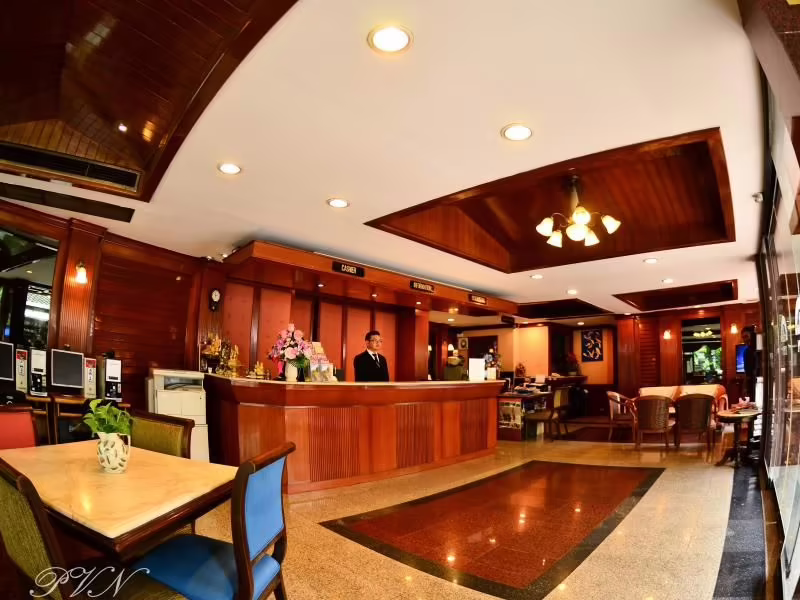 SILOM VILLAGE INN