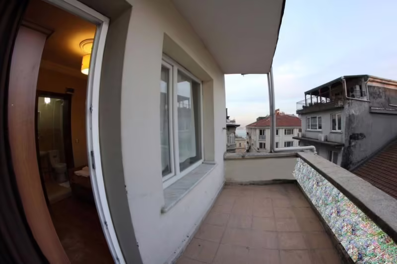 PARADISE HOTEL