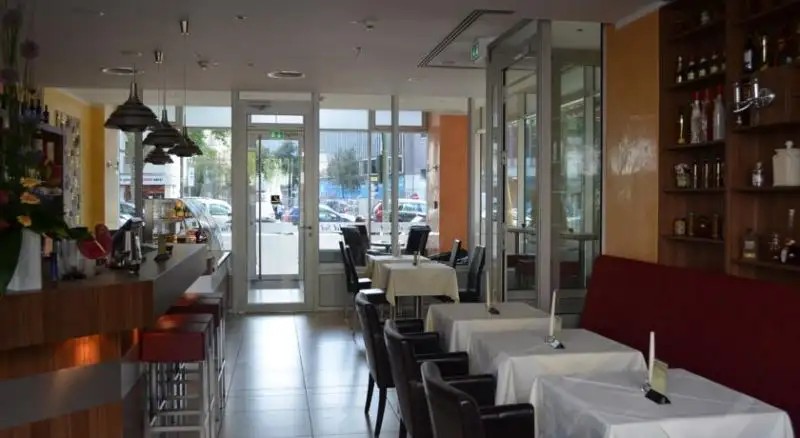 CENTRAL BERLIN KURFUERSTENDAMM (EX. IVBERGS PREMIUM)