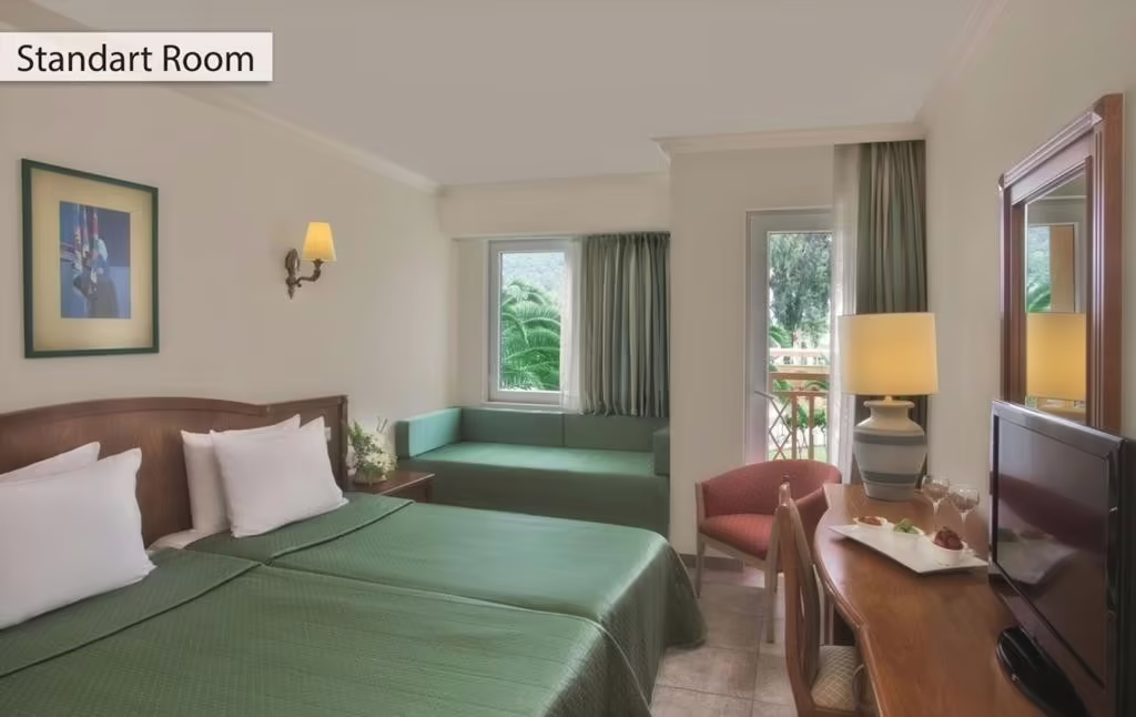 AKKA CLAROS HOTEL